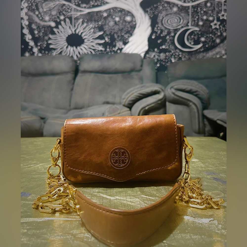 Rare Vintage Tory Burch Brown Leather small Crossbody bag with Gold Chain - Picture 10 of 12
